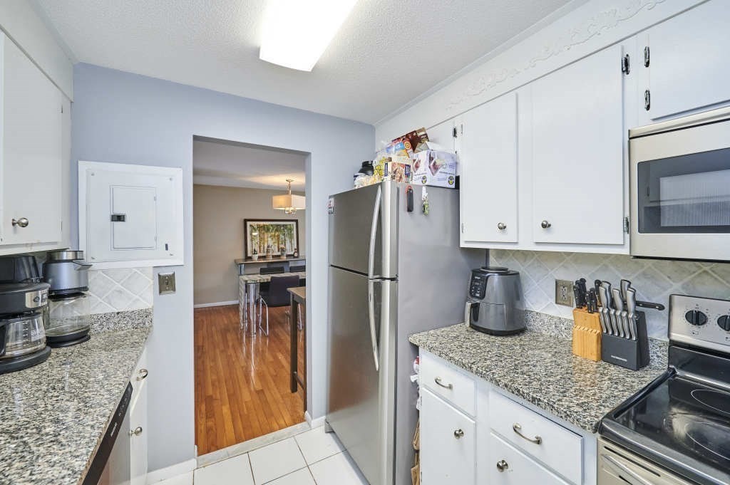 740 Farm Road, Unit 215 Marlborough, MA 01752 - Photo 10 of 29 Gallery Image 10