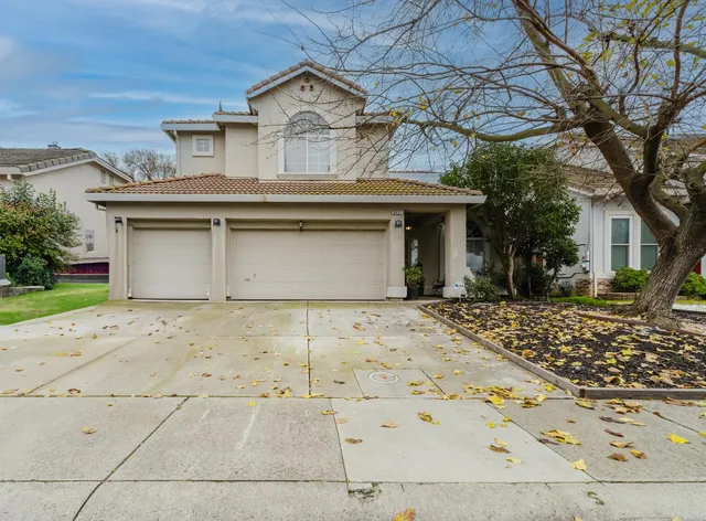 $639,999 | 8825 Sheldon Creek Drive, Elk Grove, CA 95624