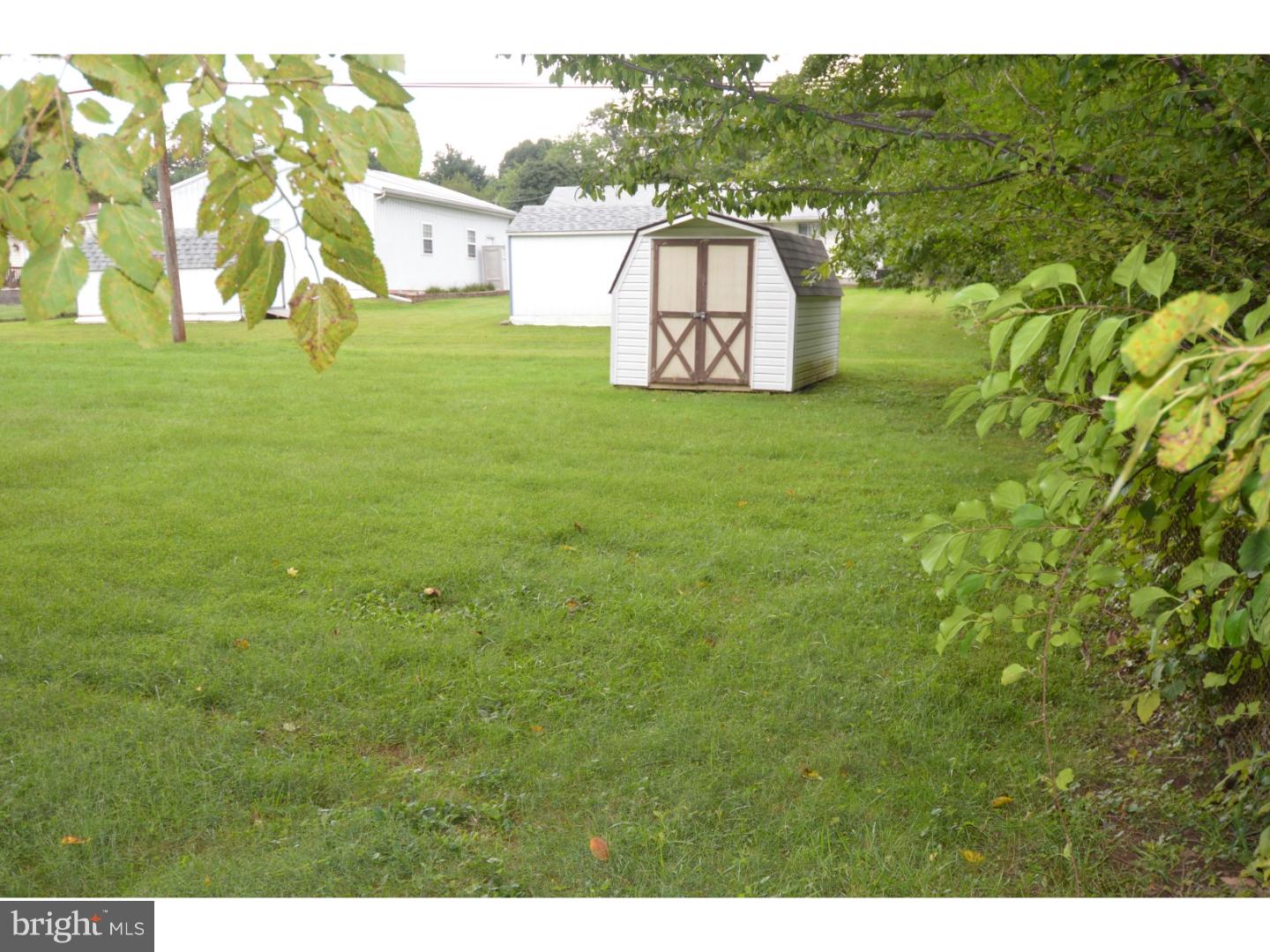 201 Valley Road Warminster, PA 18974 - Photo 21 of 22 Back Yard