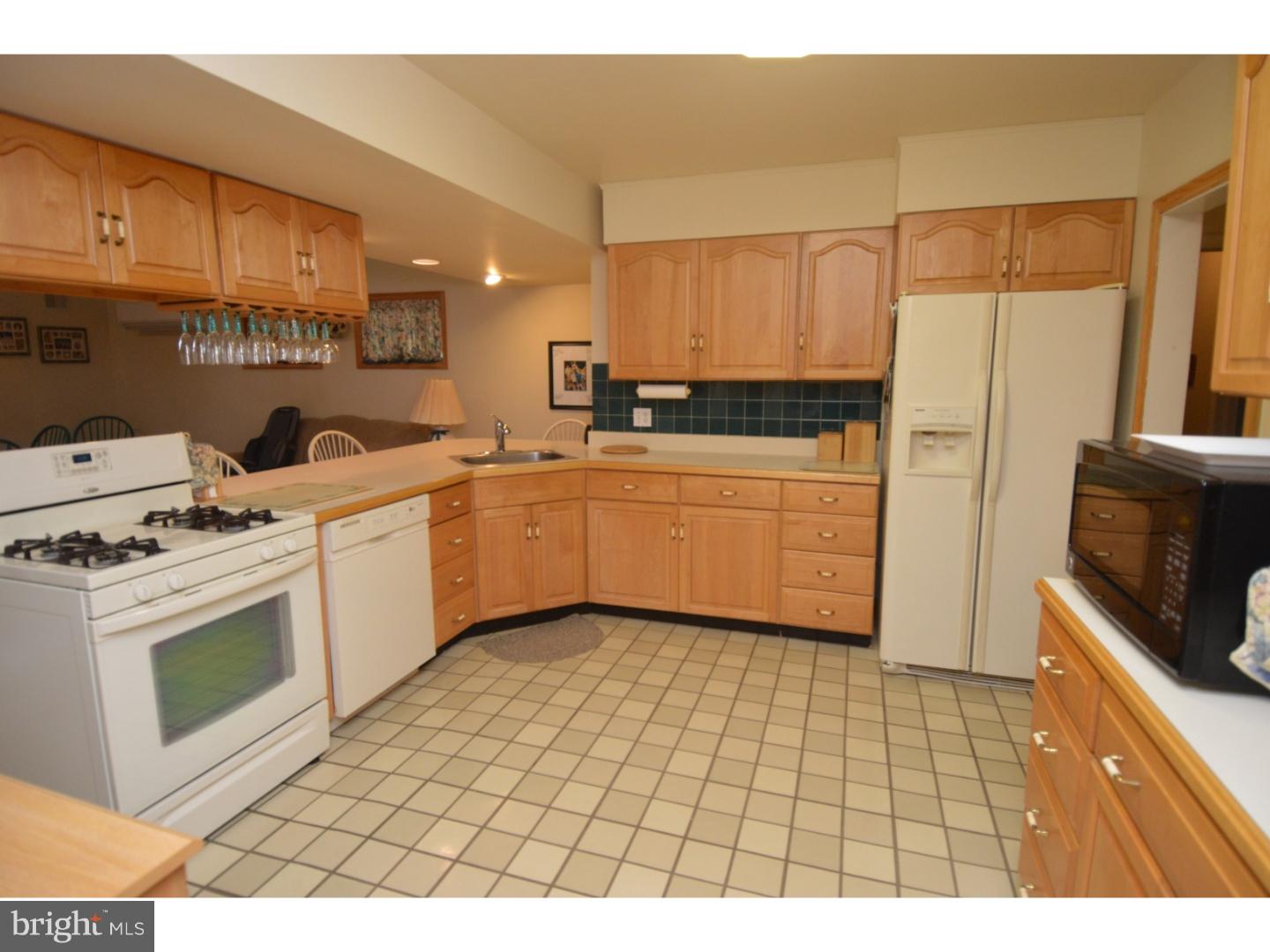 201 Valley Road Warminster, PA 18974 - Photo 7 of 22 Kitchen