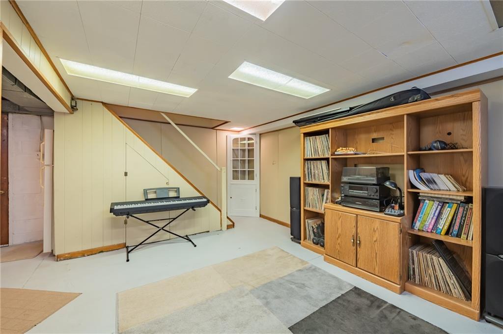 315 Washington Road North Versailles, PA 15137 - Photo 17 of 24