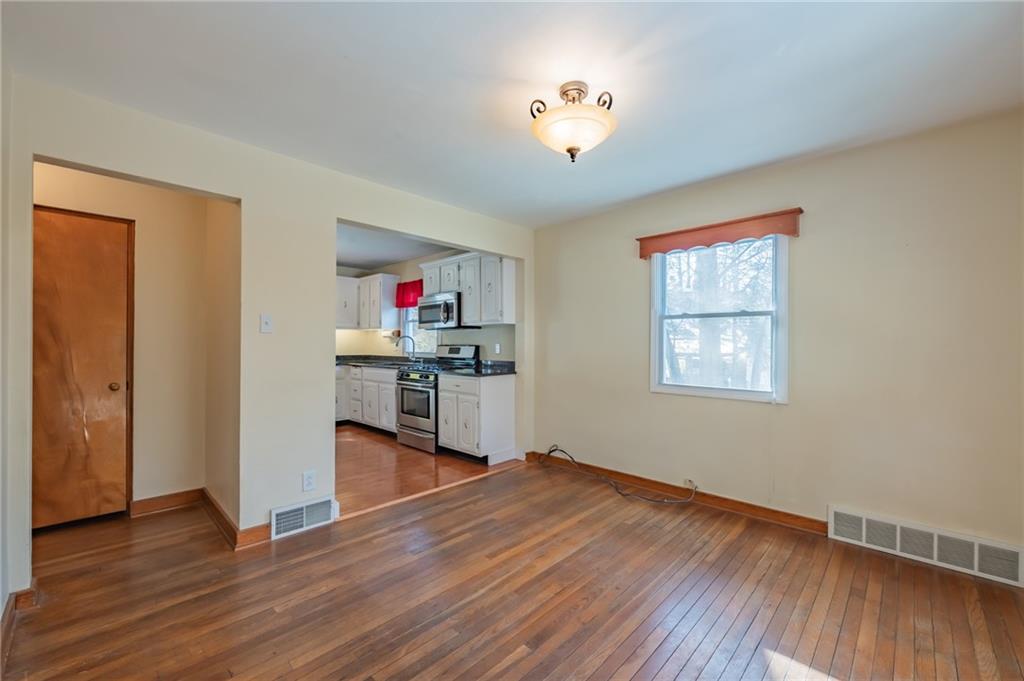 315 Washington Road North Versailles, PA 15137 - Photo 5 of 24