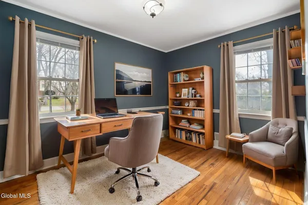$369,900 | 2212 Niskayuna Drive, Niskayuna, NY 12309