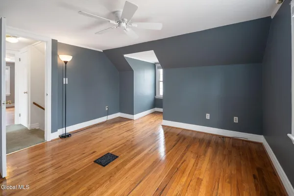 $369,900 | 2212 Niskayuna Drive, Niskayuna, NY 12309