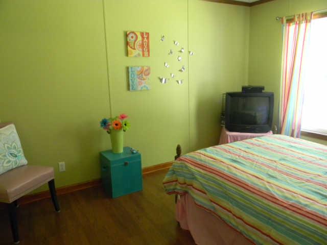 4349 Murfreesboro Road Franklin, TN 37067 - Photo 15 of 20 Second bedroom with large closet.
