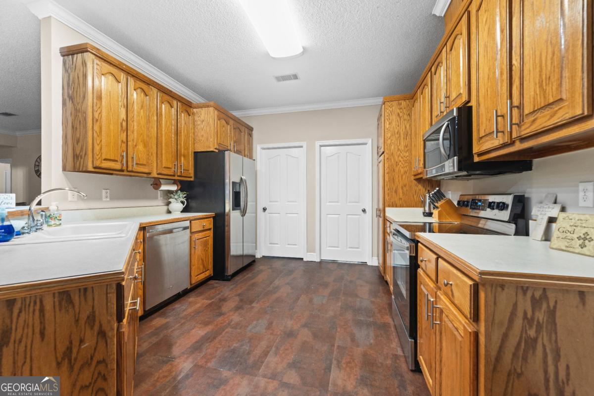 2784 Autumn Ridge Lane Waycross, GA 31501 - Photo 11 of 27