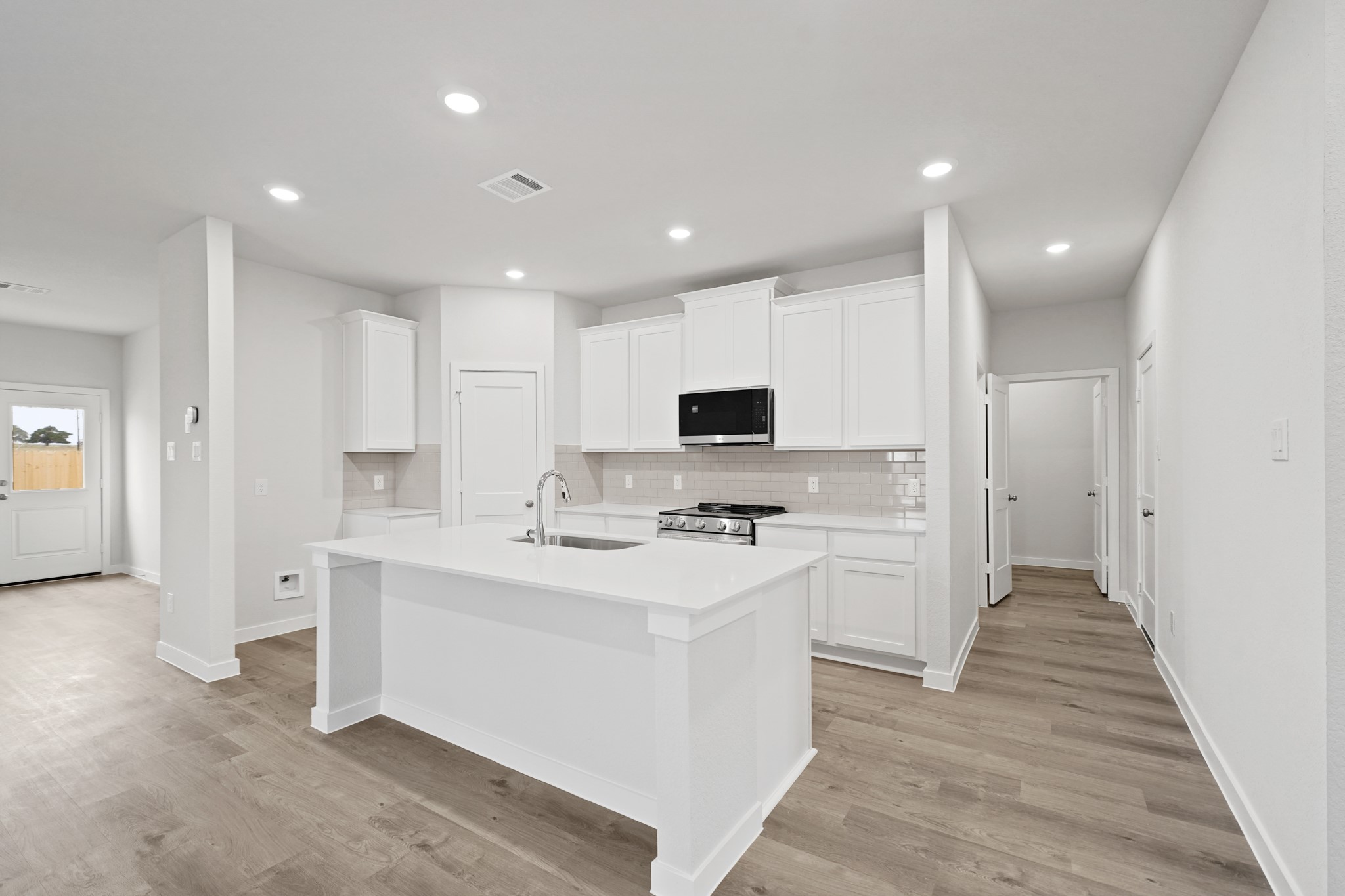 10716 Blocker Court Bryan, TX 77845 - Photo 4 of 24