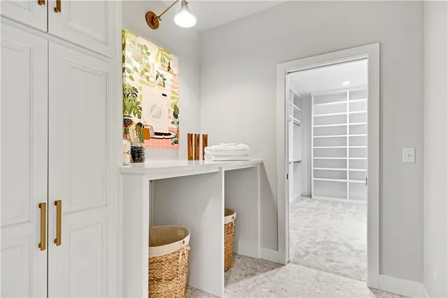 $1,014,755 | 24949 West 98th Place, Lenexa, KS 66227