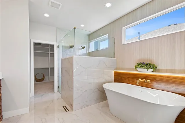 $1,014,755 | 24949 West 98th Place, Lenexa, KS 66227