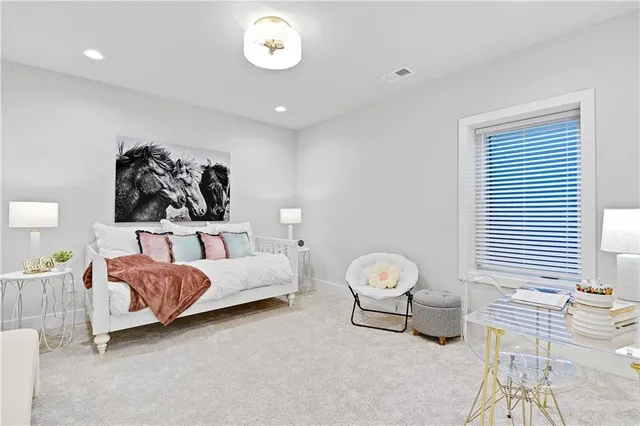 $1,014,755 | 24949 West 98th Place, Lenexa, KS 66227