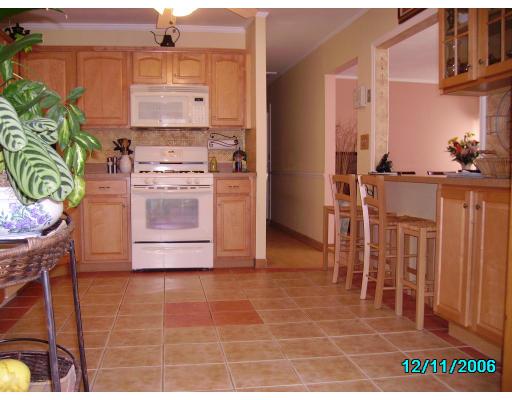 42 Faxon Road Stoughton, MA 02072 - Photo 6 of 20 Gallery Image 6