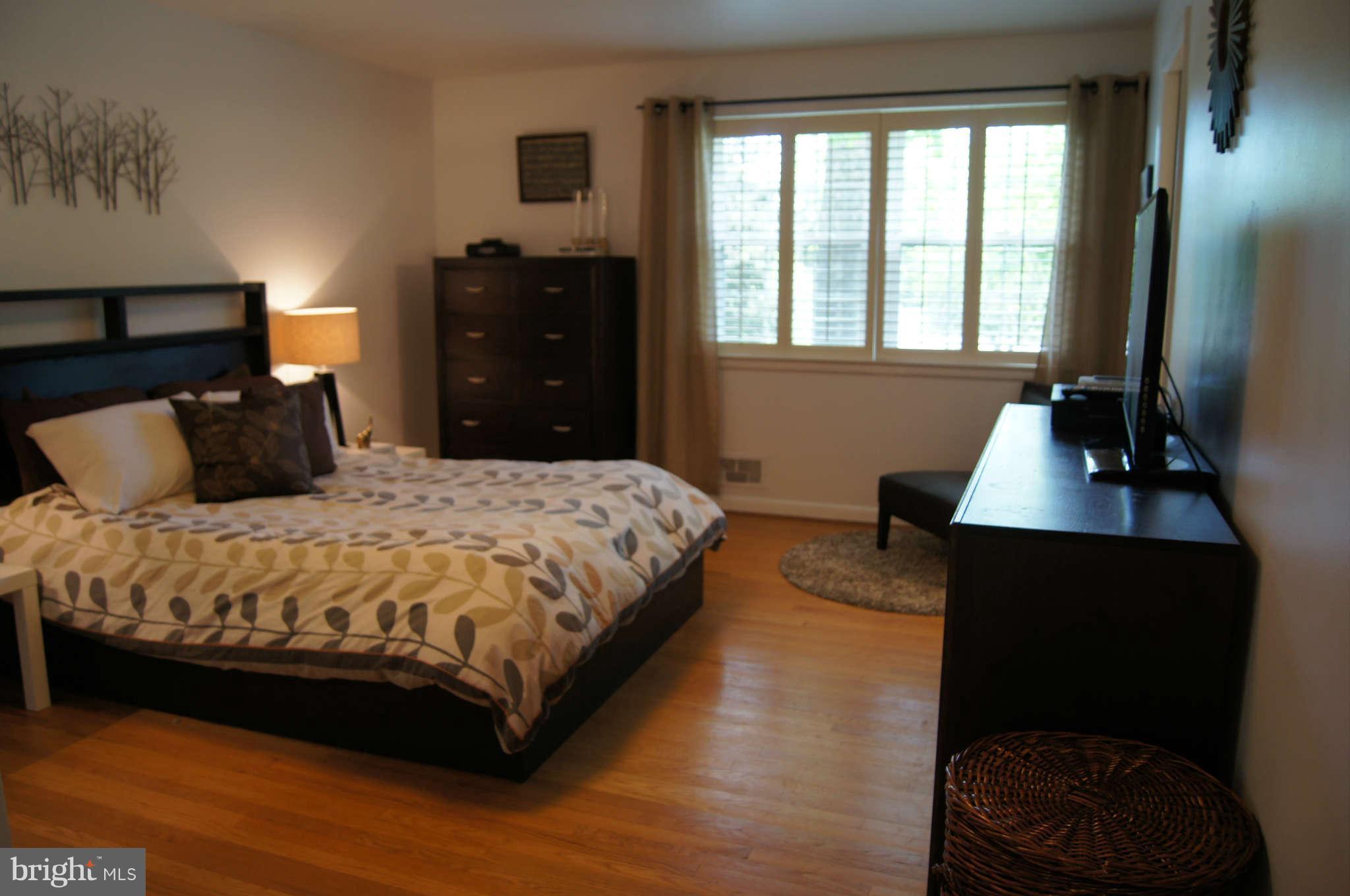 1908 Pot Spring Road Lutherville-Timonium, MD 21093 - Photo 17 of 30 Huge master with double closets and full bath