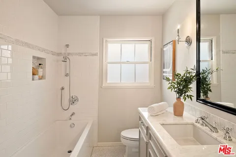 $4,799,000 | 432 Ocampo Drive, Pacific Palisades, CA 90272