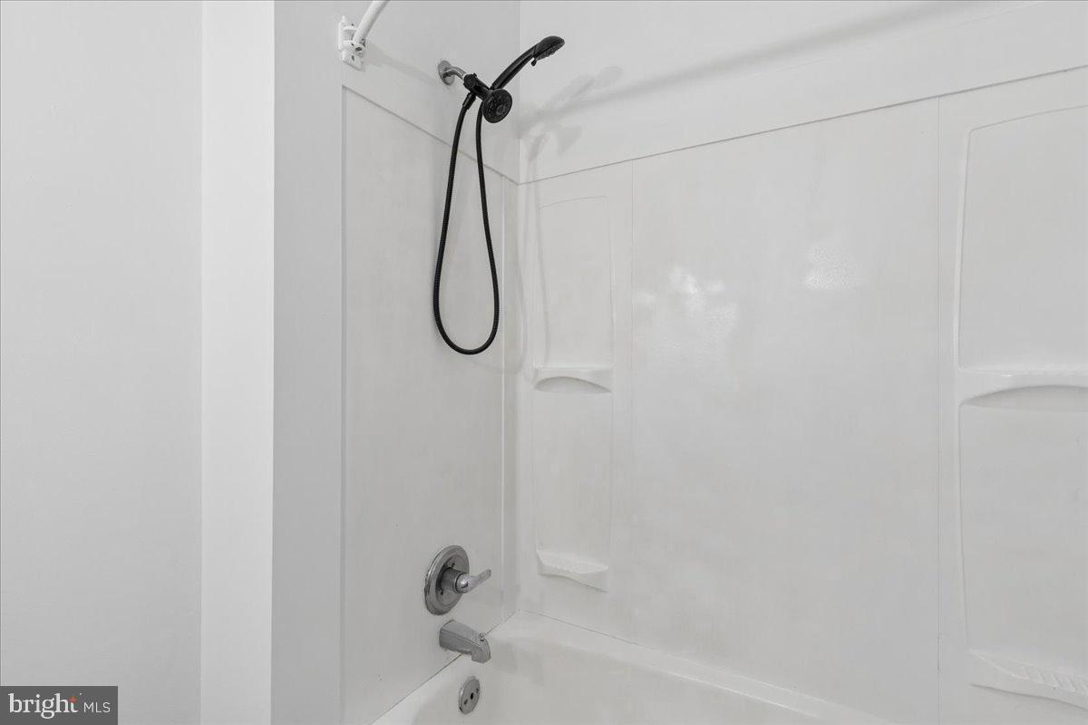 911 Blue Ridge Drive Annapolis, MD 21409 - Photo 11 of 36 Hall Bathroom