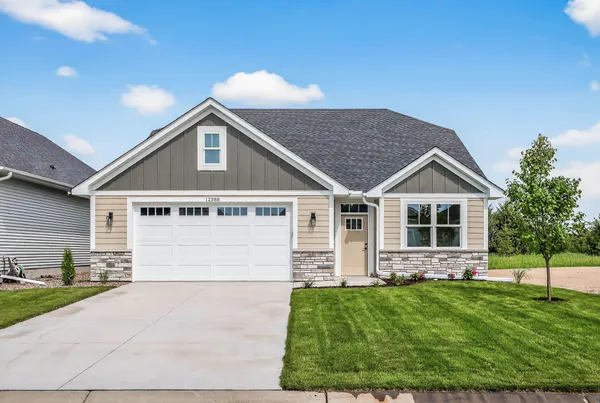 $535,835 | 12588 Masters Lane, Lindstrom, MN 55045