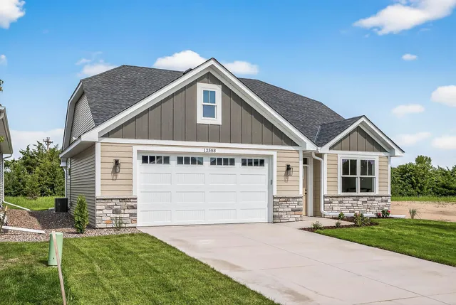 $535,835 | 12588 Masters Lane, Lindstrom, MN 55045