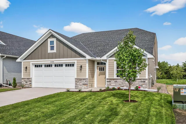 $535,835 | 12588 Masters Lane, Lindstrom, MN 55045
