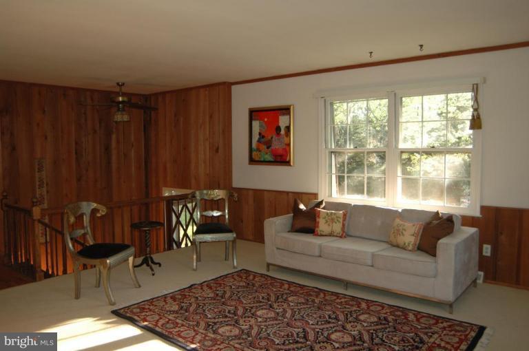 143 Cardamon Drive Edgewater, MD 21037 - Photo 4 of 17 Living Room