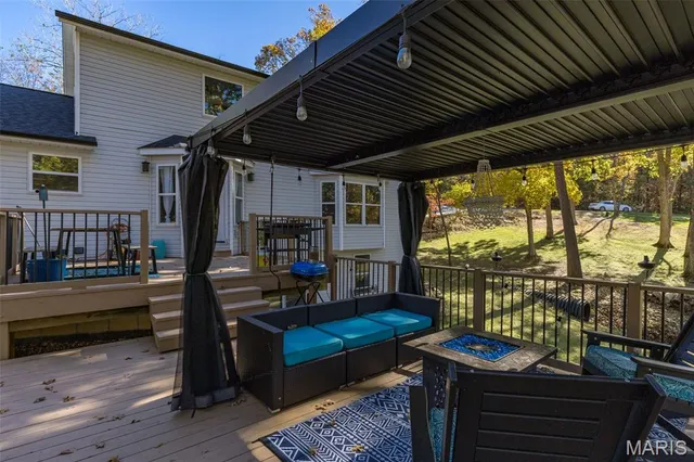 $598,900 | 9525 East Vista Drive, Hillsboro, MO 63050