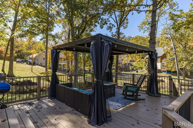 $598,900 | 9525 East Vista Drive, Hillsboro, MO 63050