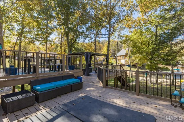 $598,900 | 9525 East Vista Drive, Hillsboro, MO 63050