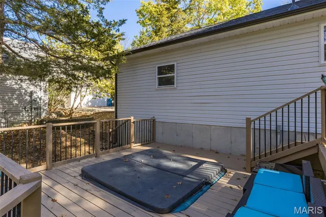 $598,900 | 9525 East Vista Drive, Hillsboro, MO 63050