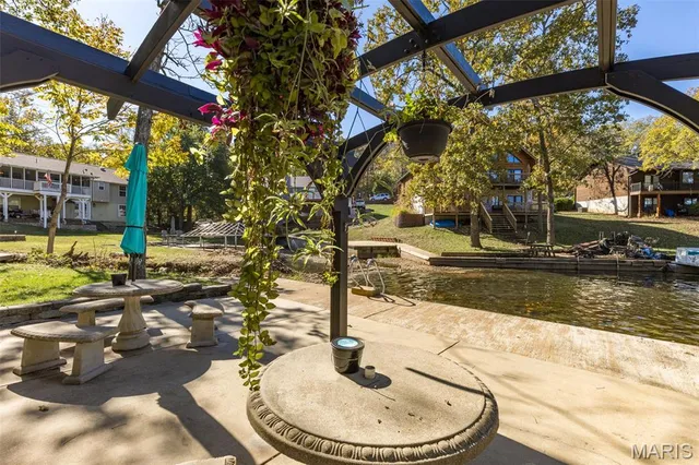 $598,900 | 9525 East Vista Drive, Hillsboro, MO 63050