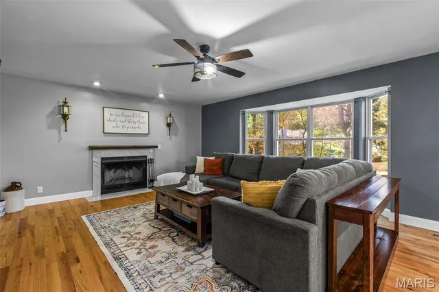 $598,900 | 9525 East Vista Drive, Hillsboro, MO 63050