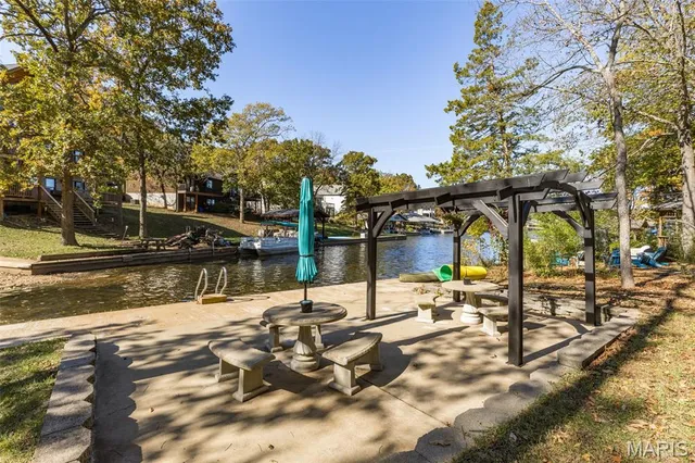 $598,900 | 9525 East Vista Drive, Hillsboro, MO 63050