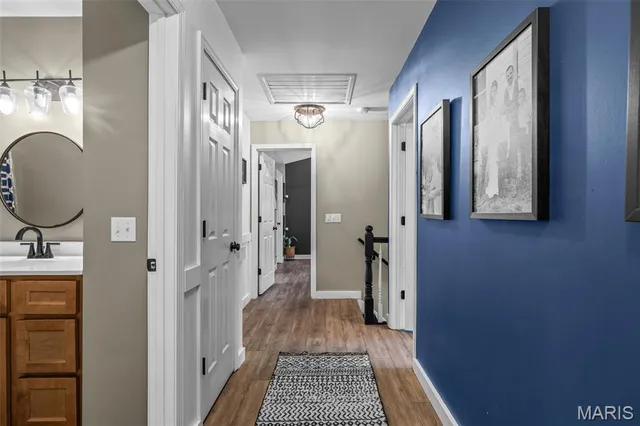 $598,900 | 9525 East Vista Drive, Hillsboro, MO 63050