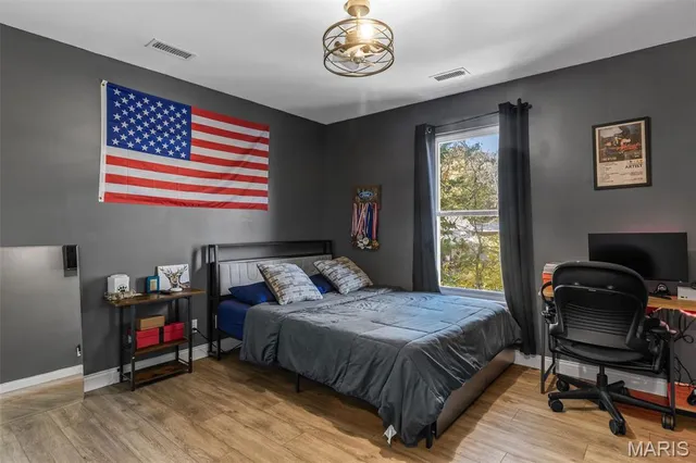 $598,900 | 9525 East Vista Drive, Hillsboro, MO 63050