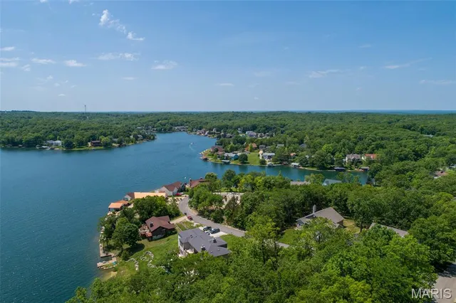 $598,900 | 9525 East Vista Drive, Hillsboro, MO 63050