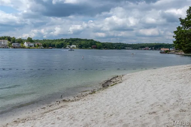 $598,900 | 9525 East Vista Drive, Hillsboro, MO 63050