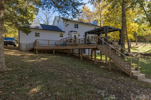 $598,900 | 9525 East Vista Drive, Hillsboro, MO 63050