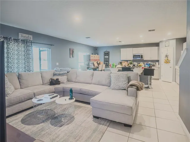 $2,300 | 218 Zircon Road, Kissimmee, FL 34758