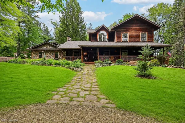 $825,000 | 611 West Point Drive, Akron, OH 44333