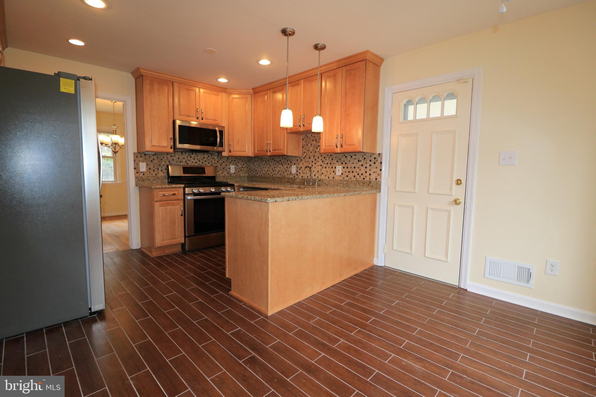 12600 Garden Gate Road Silver Spring, MD 20902 - Photo 2 of 51