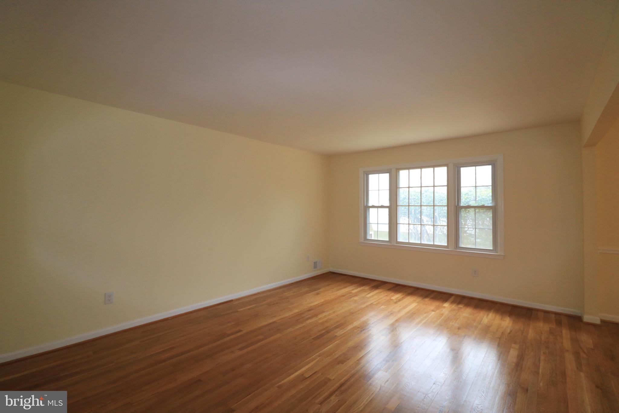 12600 Garden Gate Road Silver Spring, MD 20902 - Photo 12 of 51