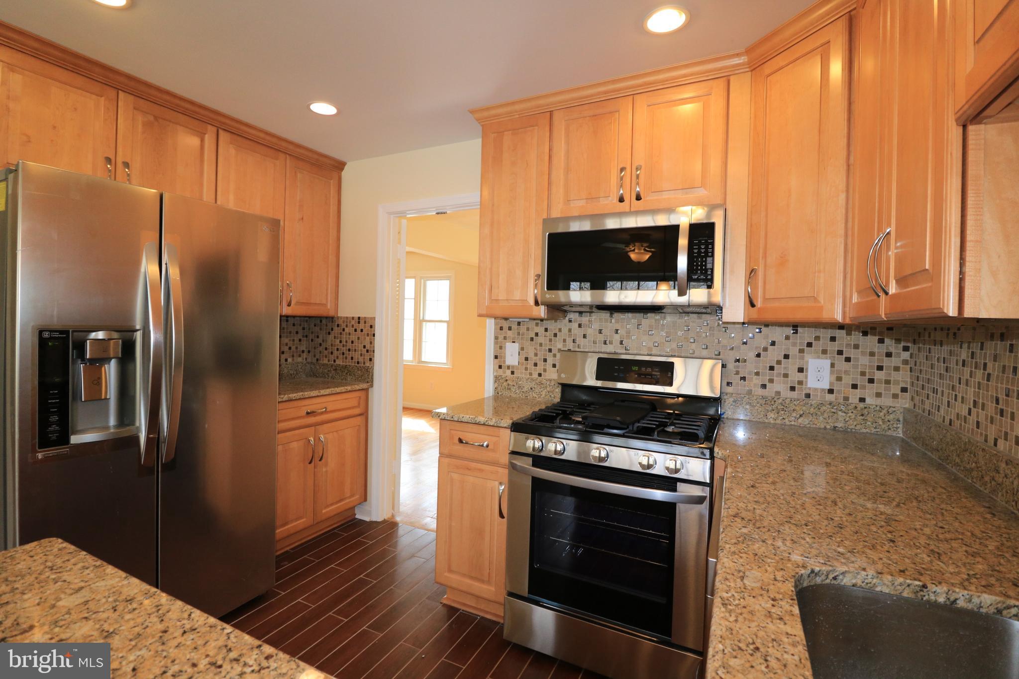 12600 Garden Gate Road Silver Spring, MD 20902 - Photo 5 of 51