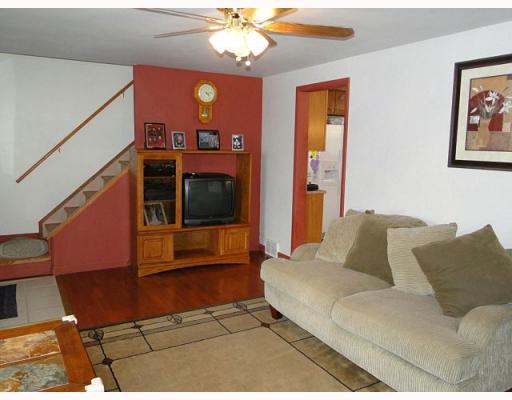 1503 McCully Road Castle Shannon, PA 15234 - Photo 4 of 18 Living Room.