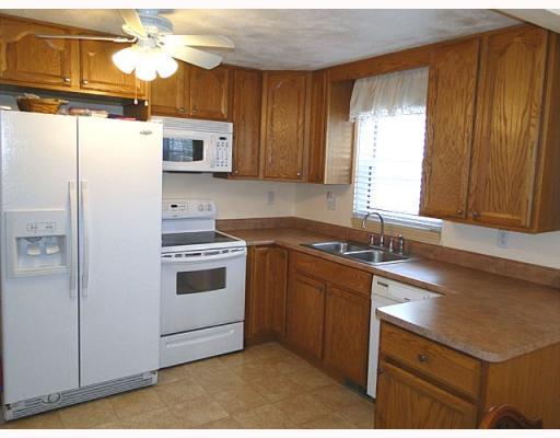 1503 McCully Road Castle Shannon, PA 15234 - Photo 6 of 18 Kitchen.