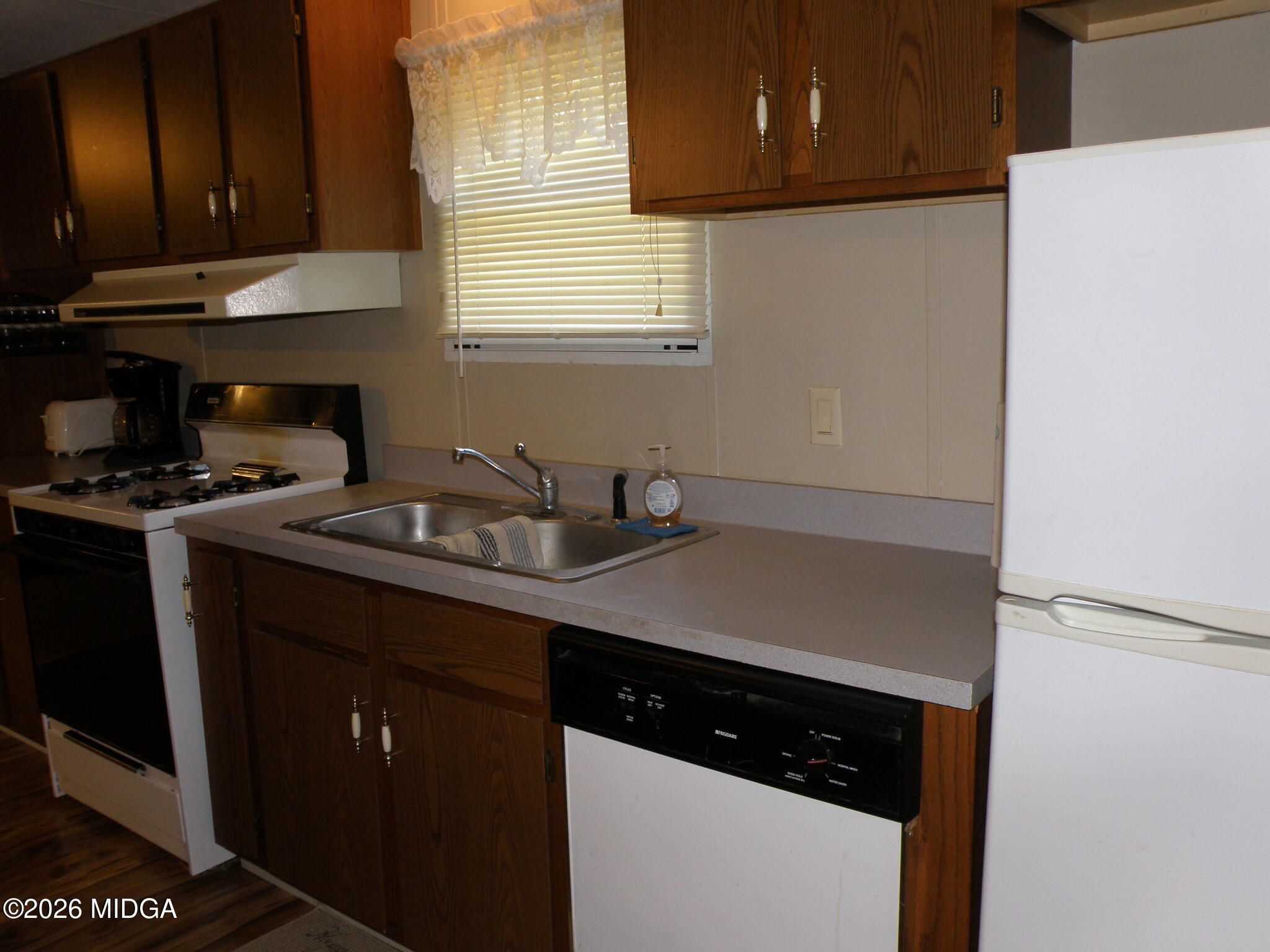 440 Smith Road Haddock, GA 31033 - Photo 12 of 31 Kitchen