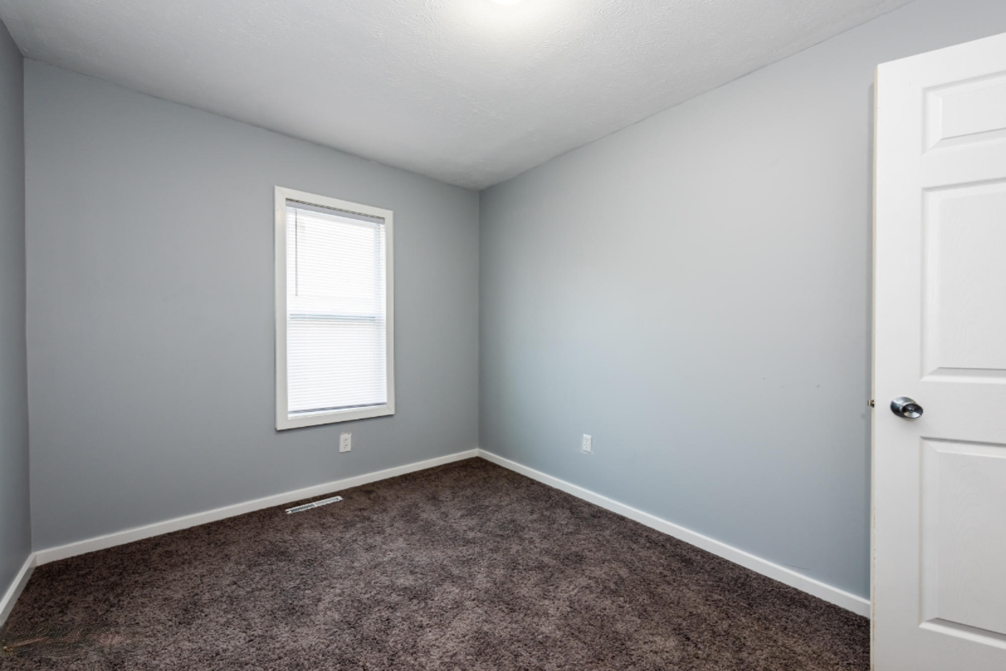 1341 Territorial Road Benton Harbor, MI 49022 - Photo 12 of 17 Territorial-112