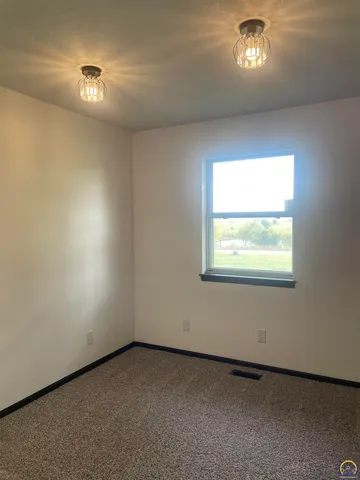 $339,000 | 14351 S Road, Mayetta, KS 66509