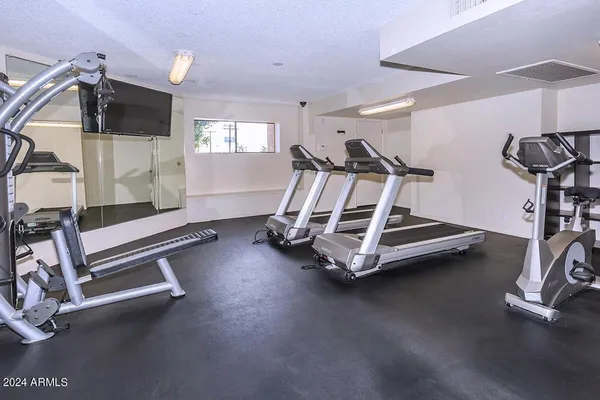 $1,639 | 3040 East Shea Boulevard, Unit C, Phoenix, AZ 85028