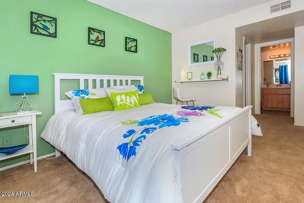 $1,640 | 3040 East Shea Boulevard, Unit C, Phoenix, AZ 85028