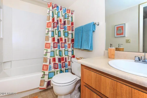 $1,639 | 3040 East Shea Boulevard, Unit C, Phoenix, AZ 85028