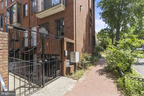 $615,000 | 1435 Corcoran Street Northwest, Unit 3, Washington, DC 20009