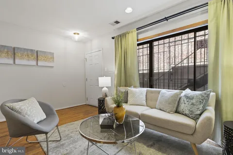 $615,000 | 1435 Corcoran Street Northwest, Unit 3, Washington, DC 20009