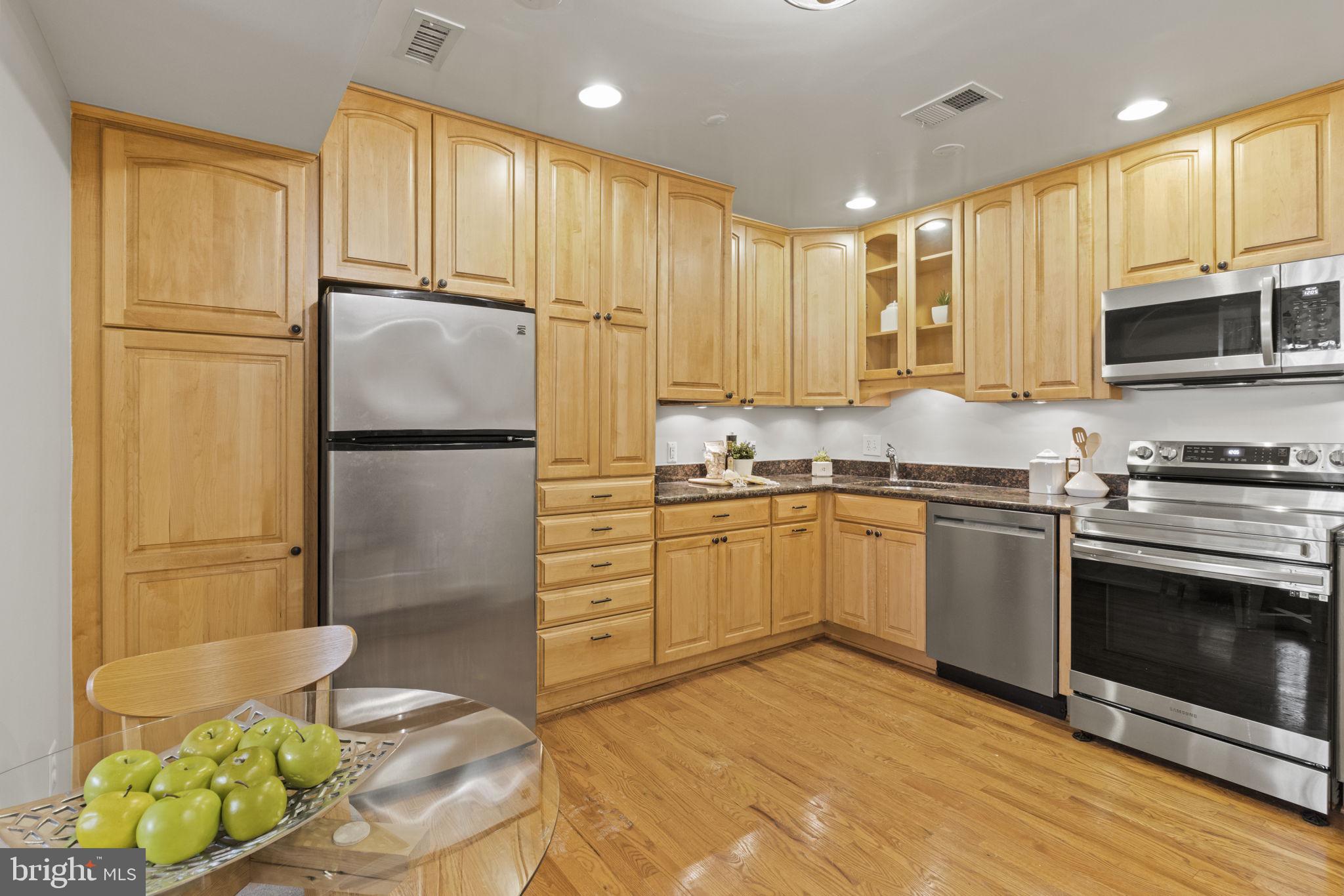 1435 Corcoran Street Northwest, Unit 3 Washington, DC 20009 - Photo 8 of 21